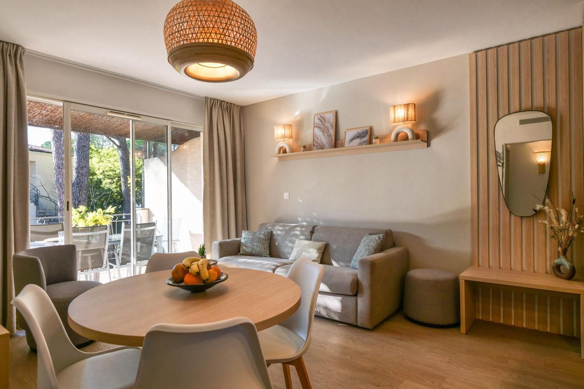 Apartment St Tropez Et A Pied Escale De Charme - 3 *